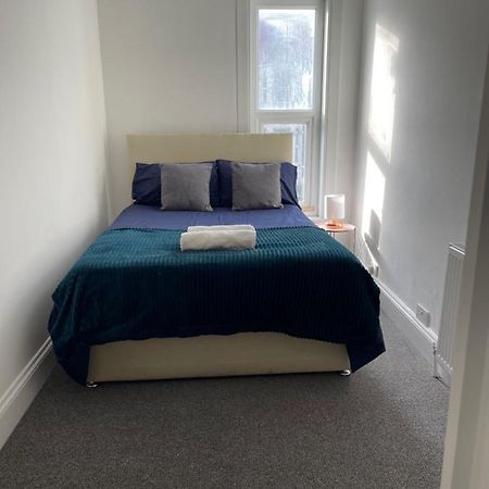 Room In Gloucester Road 4 Bristol Exterior photo